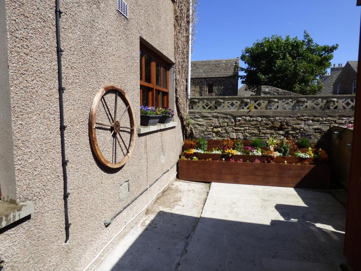 The Anchorage Hostel Saint Margarets Hope Exterior foto
